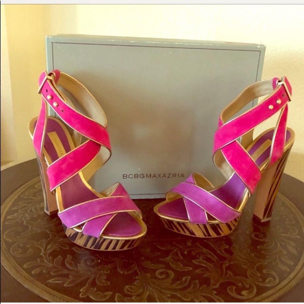 BCBG SANDAL HEELS